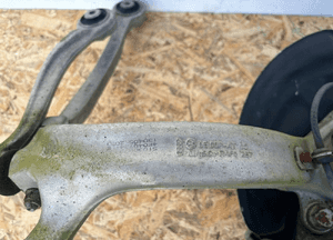 AUDI A6 C6 Zwrotnica przednia Lewa - 16398 4