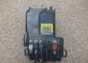 BEZPIECZNIK AKUMULATORA KLEMA 308 9660222380 11