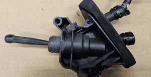 Ford Fiesta MK6 pompka pompa sprzęgła