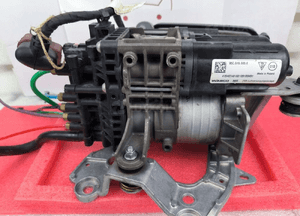 Porsche Pompa Kompresor zawieszenia WABCO 95C616005E 2
