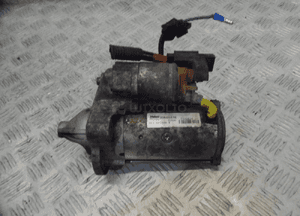 Volvo V40 D3 014R 1,6D rozrusznik 30659478 automat 1
