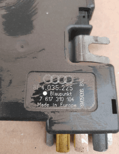 AUDI A3 SPORTBACK WZMACNIACZ ANTENOWY 8P4035225 8P 8P4 035 225 3