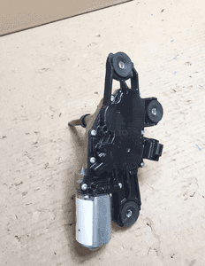 Silnik wycieraczek do Forda fiesty mk7 0390201209 1