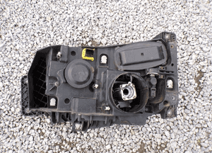 Lampa przednia prawa renault truck gama t 8907601 europa 3