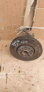 Zwrotnica prawy przód przednia prawa Skoda Rapid 1.6 TDI 1