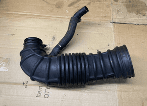 Rura przewód dolot powietrza Hyundai IX35 1.7 CRDI 28138-2Y300 2
