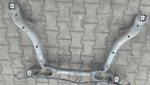 Audi A6 C6 wozek belka kołyska zawieszenia tyl tylny 1