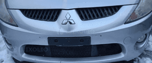 Mitsubishi Grandis zderzak przód przedni grill halogen A19 1