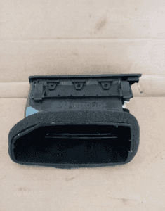 Kratka nawiewu powietrza prawa VW Passat B6 3C1819702E 2