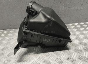 Bmw G01 G02 obudowa filtra powietrza 8744709 4