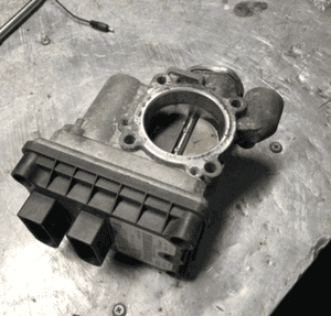 mercedes A140 a160 vaneo  1.4 / 1.6 benzyna lift przepustnica 694655555 3