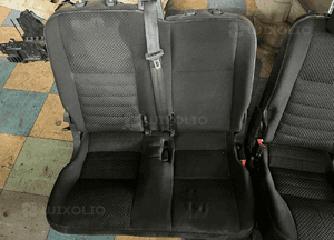 Kanapa tylna siedzenia 2 rząd Land Rover Defender Puma 3
