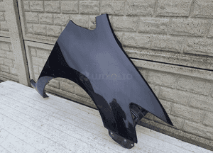 Toyota auris lift 2010-2013 błotnik przedni prawy 2