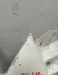 Blotnik prawy przod nissan pulsar perła 4