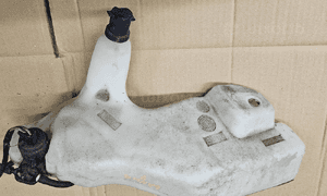 Lancia Ypsilon 2 II zbiorniczek spryskiwaczy 1