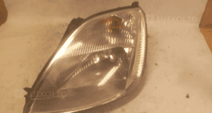 Przod przednia lampa lewa ford fiesta MK5 1