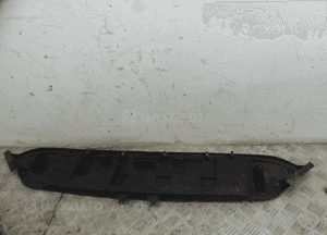 Osłona pasa kierownica powietrza audi Q7 4L0121285 1