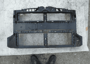 Ford focus MK4 idealny pas przedni 1