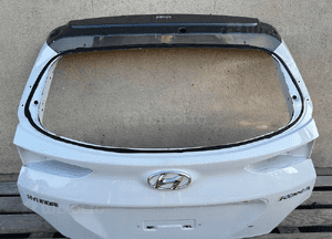 Klapa bagaznika tyl tylna hyundai kona i 1 2017- bardzo ladna 1