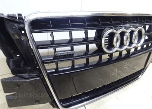 Atrapa audi A5 8T S-LINE 10r  grill 8T0853651E LLU 8T0 3