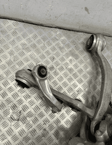 ZWROTNICA PIASTA LEWY PRZOD MERCEDES C W205 ORG 4