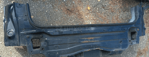 VW Passat B6 kombi pas tyl tylny sciana 2