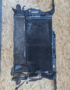 Audi A5 A4 B8 2.0tfsi automat OE993329b PAS PRZEDNI KOMPLET CHŁODNIC 1