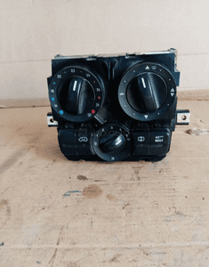 Panel nawiewu klimatyzacji klimy Mercedes Vito 639 A6394461328KZ 1