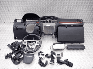 KOKPIT DESKA Z OSPRZĘTEM  CHRYSLER 300C 1