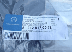 Podkładka pod tablicę rejestracyjną przód mercedes w 212 A2128170078 ory 3