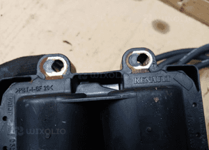 Cewka zapłonowa przewody kable Renault Clio III 1.2 TCE 7700873701 7700274008 7