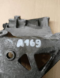 Podstawa łapa alternatora rolki Mercedes A-Klasa W169 2.0 CDI A6402021040 5