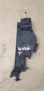 Kierownica powietrza prawa Mercedes A-Klasa W176 A1768880238 1