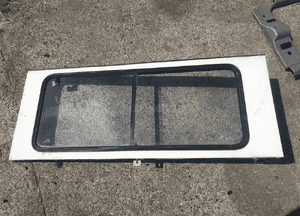 Nadstawka lewa z szybą LAND ROVER DEFENDER 110 1