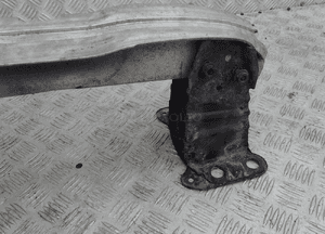 Audi A3 8P lift belka zderzaka przód przedniego 8P0807113F 2