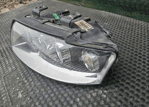 Reflektor Lampa Xenon D1S Przód Przednia LEWA Kompleta Przetwornica Valeo Europa Audi A4 B6 6