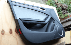 Tapicerka drzwi lewa boczek lewy alcantara audi A4 B8 2013 11