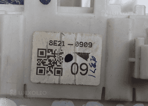 SKRZYNKA BEZPIECZNIKÓW ISUZU D-MAX 4