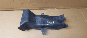 Wlot dolot kanał powietrza lewy BMW M5 G30 F90 8065809 4