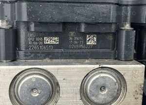 Mercedes W212 pompa abs 2265106513 7