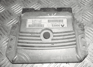 Komputer sterownik silnika clio iii 8200461733 1
