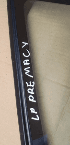 Szyba szybka lewy przód trójkątna Mazda Premacy 6
