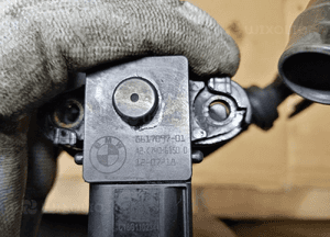 Czujnik ciśnienia podciśnienia rurka BMW M5 G30 F90 4.4 V8 8617097 7636149 7