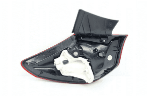 Lampa prawa tył tylna opel astra iv j hb 4