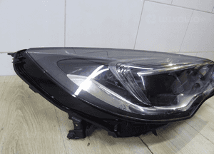Opel astra v k lampa przod przednia prawa led 39158006 4287 3