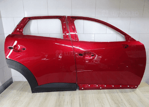Drzwi przód prawe MAZDA CX3 D10E58010 1
