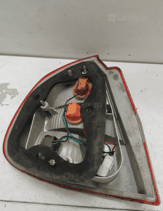Lampa prawa tył mitsubishi carisma lift 3