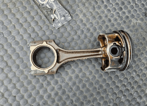 Tłok Tłoki 06LB Korbowód Panewki 2.0 TFSI CDNB Audi A4 B8 A3 VW Skoda Seat 26