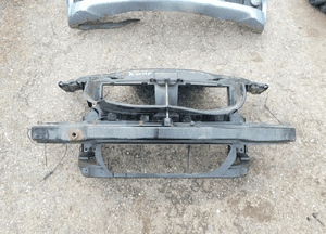 BMW E90 FL LIFT pas przedni nr A40148 WYSYŁKA 1