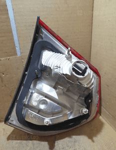 Lampa w klapę prawy tył citroen C4 picasso nr 9653547677 2